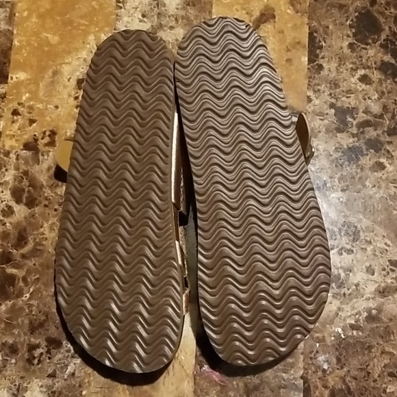 Sandals - Picture 2 of 2